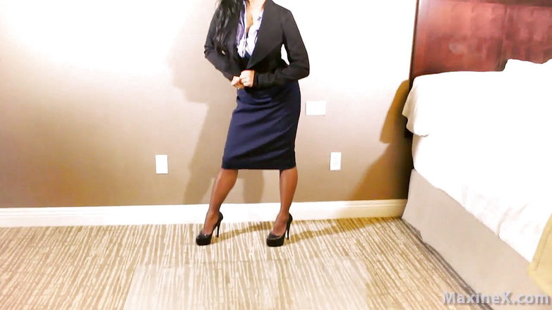 Maxine X: Азіатська мамка Максін Х ділдо, вібратор і справжній член!!