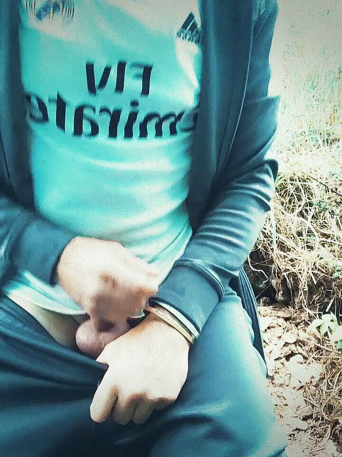 Scallyoscar: 오줌을 먹고, 오줌을 마시고, 젖은 트랙에서 사정을 클로즈업