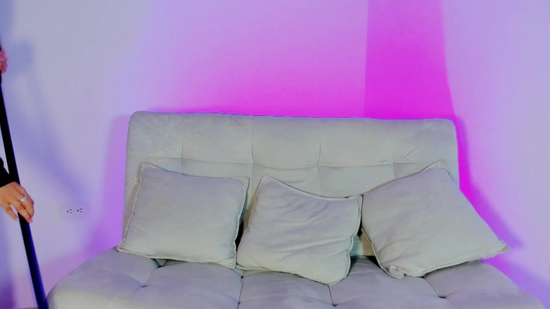 Adhara Hamilton: Sexy Latina Masturbuje, Když Je Ve Svém Pokoji Pro Svého...