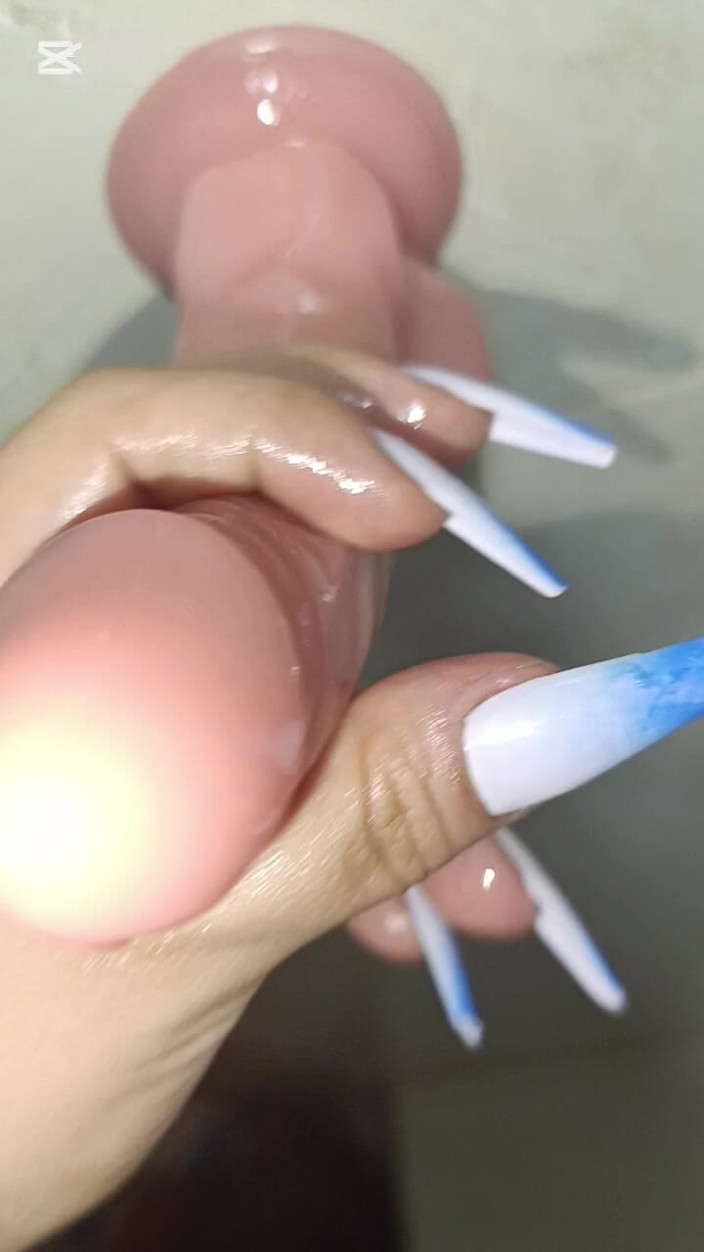 Dalyla: Masturbo Ami Padrastro