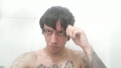 Maurice Crowbar: Loco goth boy