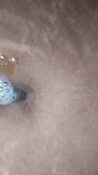 젖탱이와 보짓물이 가득한 보지를 보여주는 새엄마