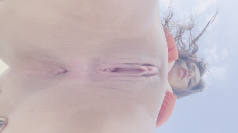 SoyMarce: Она шла одна по бассейну