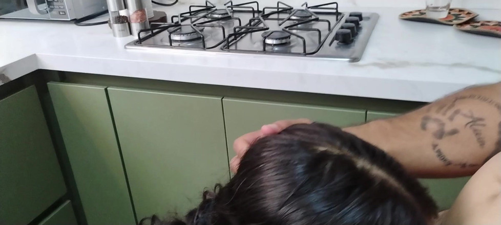 Fred_Nunexx: 良いフェラチオのために、妊娠中のラテン系アメリカ人、私は彼女の口の中に射精します