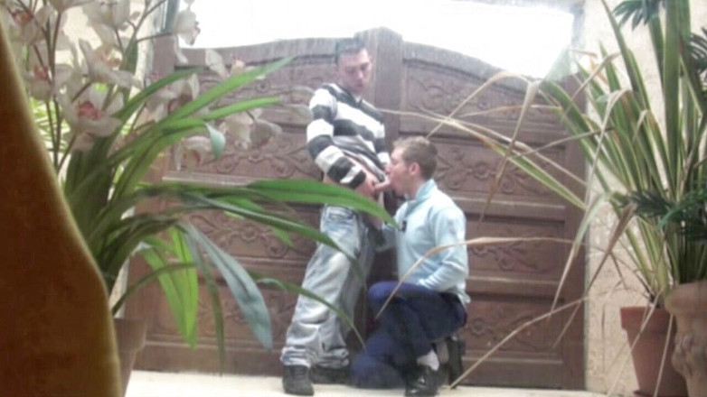 Discret Cruising sex: Seksowny policjant zerżnięty przez twink