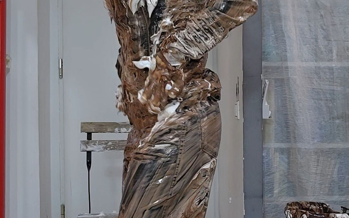 dafnedenoch: Pastelowy Człowiek w skórze