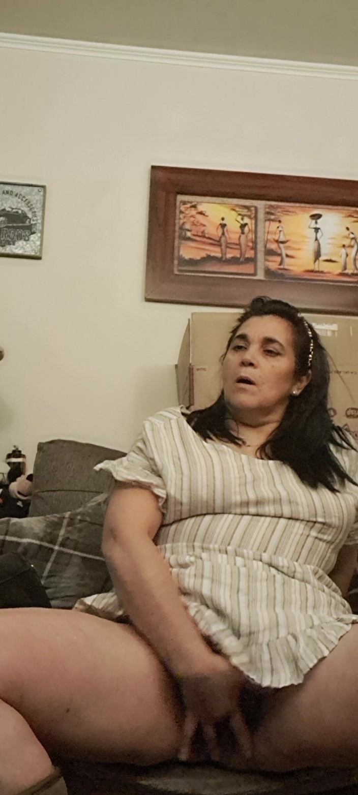 Mommy big hairy pussy: Milf madrasta roleplay.