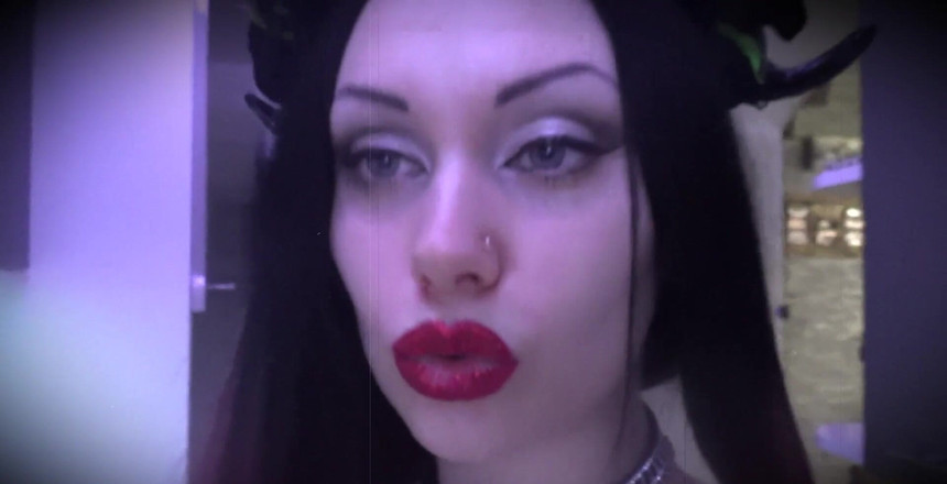 Goddess Misha Goldy: 아무도 내 매혹적인 당김을 탈출하지 않습니다. 넌 나를 저항할 수 없어, 넌 원하지 않아.