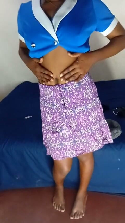 Dericky22: O Show Particular Da Yunny22: Sensualidade À Flor Da Pele (sozinha)