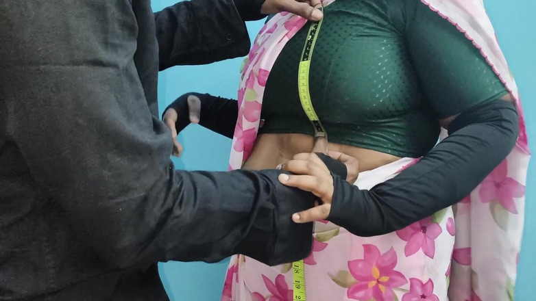 SneakyManner48: Tamil dress tailor fode quente milf