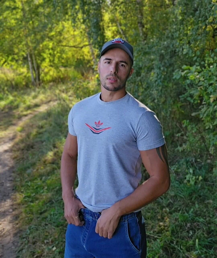 Roma_Black: Сперма на природі