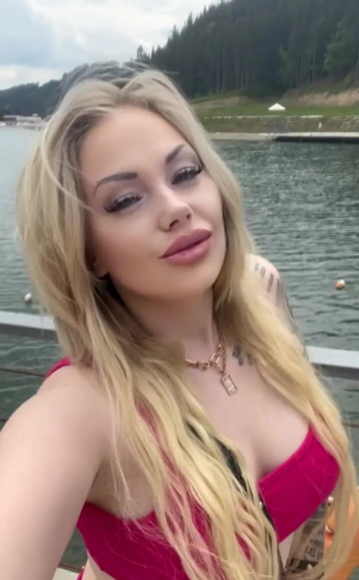 Goddess Misha Goldy: Ce femeie! Ill Fute-ți mintea și portofelul bine și tare - dă-i complet...