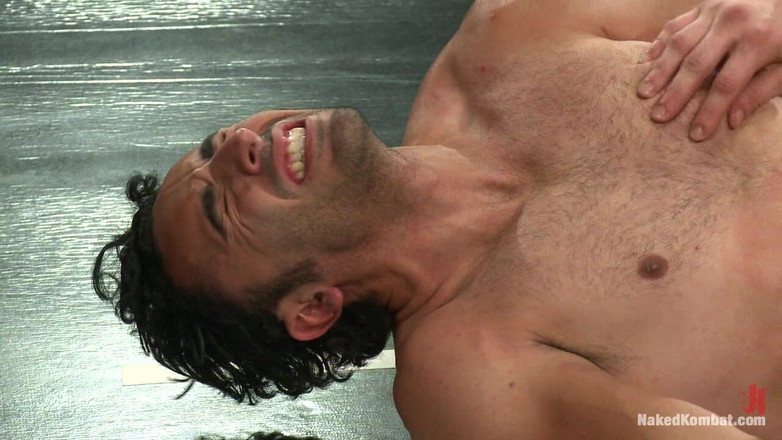 Naked Kombat: Камерон Адамс и Джанни Лука