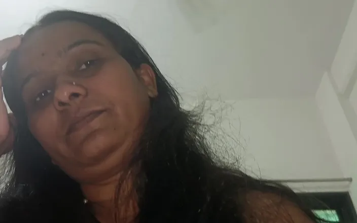 Kavita _zawazawi: Desi Indian Big Ass Kavita Bhabhi Riding on a Dick
