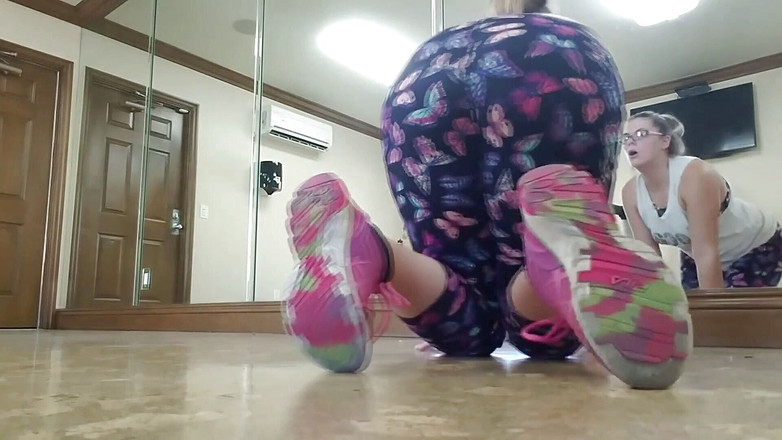 Tropical Lust: Kom trainen met Kendra