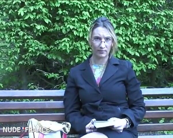 La France a Poil: Amateur busty milf with glasses gets hard banged