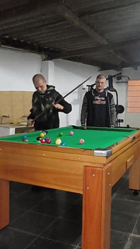 Jogando Bilhar Pelado Com Meu Namorado E Meu Sogro