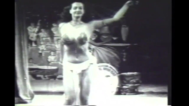 Vintage megastore: Fantastische opas ficken alte ehefrauen und junge enkeltöchter (kompletter film)