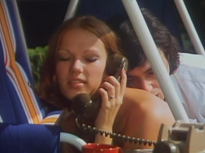 Java Consulting: Clasic pe la spate la piscină! (prima scenă, 8m26)