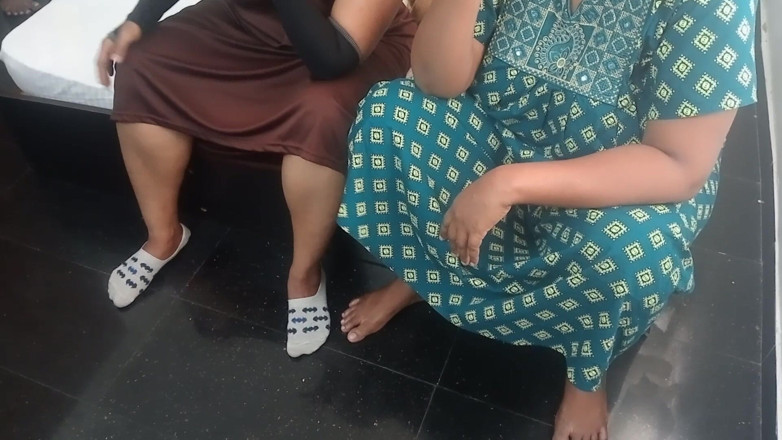 Tamil lesbian: Probírané o focení