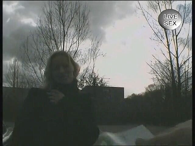 Horny Two really wet MILFs: Підібрана блондинка красуня скаче на великому члені