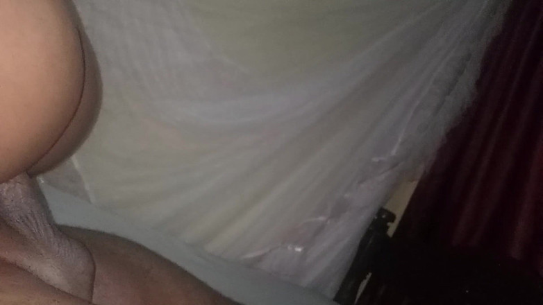 DFLOW69: Meus peitos grandes na cara dele quando eu cavalgar nele