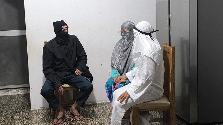 NEGRITA SEXY: Pendeta rela berkahnya dan kami ngentot di rumah!