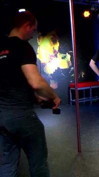 Ggg John Thgompson - Na żywo casting gangbang loszka pokazuje napaloną cipkę tyłek i wytryski
