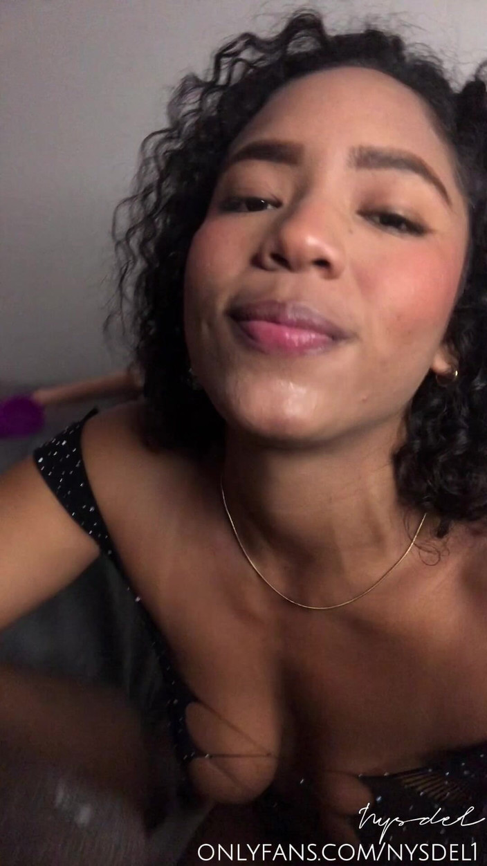 Nysdel: Arkadaşlarına göstermek için büyük bir yarak emerken kendini kaydediyor -amatör çift- nysdel