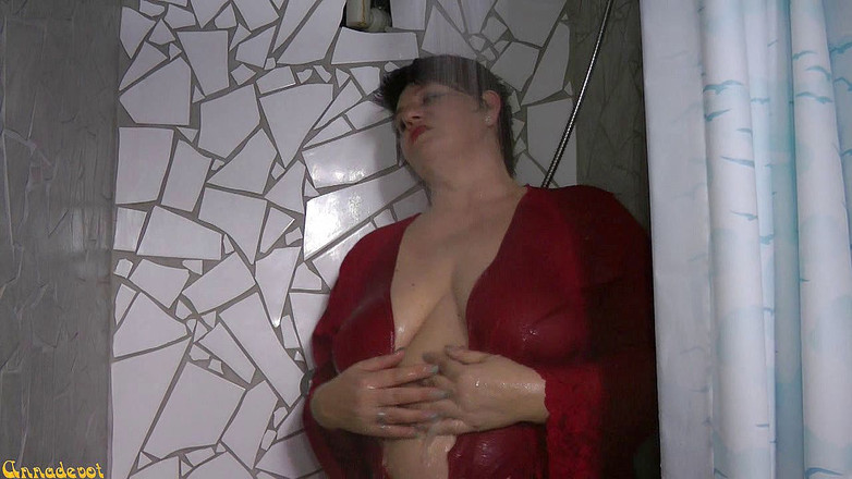 Anna Devot: Annadevot - Spiele unter der dusche