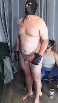 CFNM anální pegging a fisting