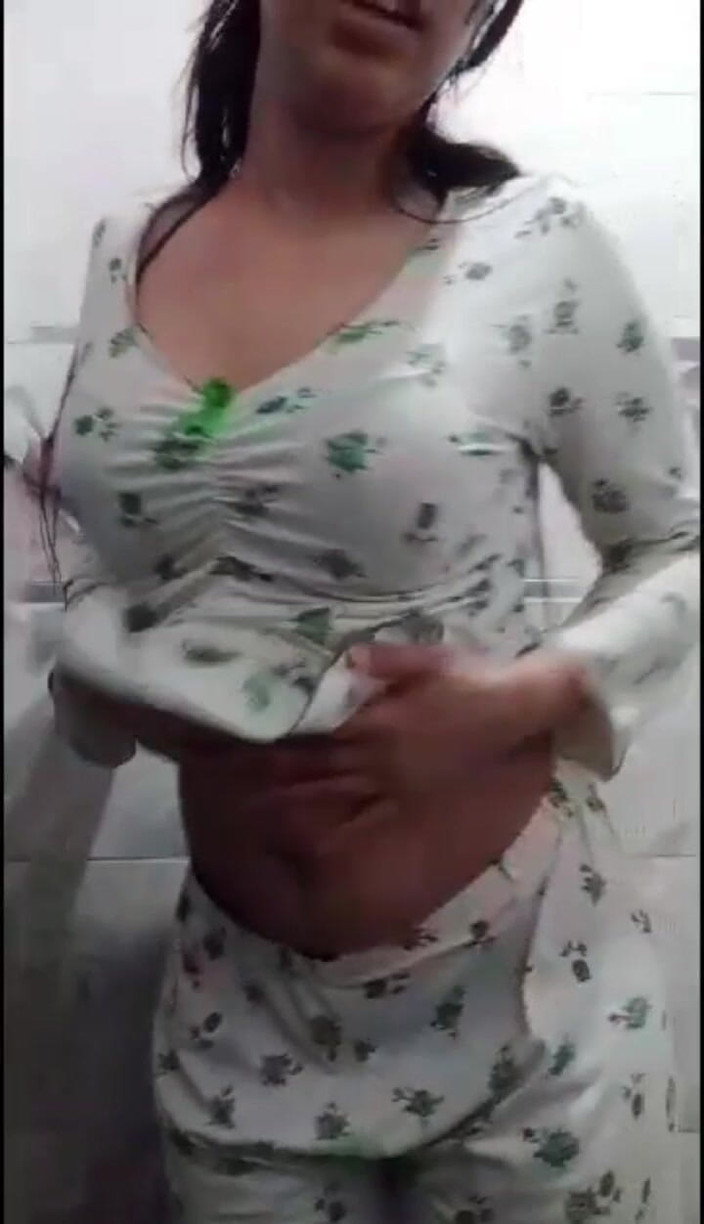 Amiramodel: Sıcak Mastürbasyon Amira Model Arap