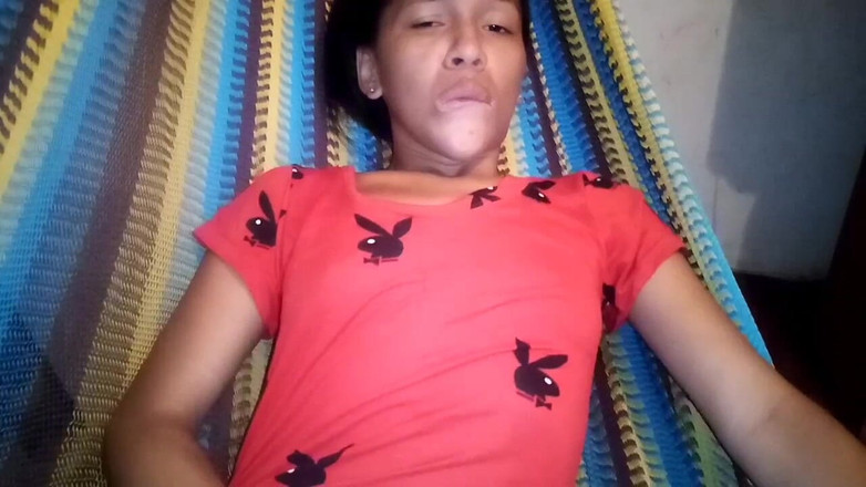 Agathatey_1: Moje nevlastní matka má skvělou vagínu a vypadá bohatě