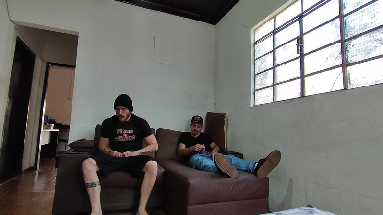 carmonaoficial: Carmona e Carlos Urach si masturbano insieme