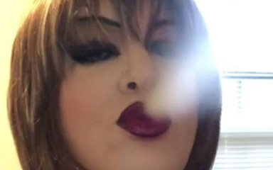 KatieCDSmoke: Katie Smokes