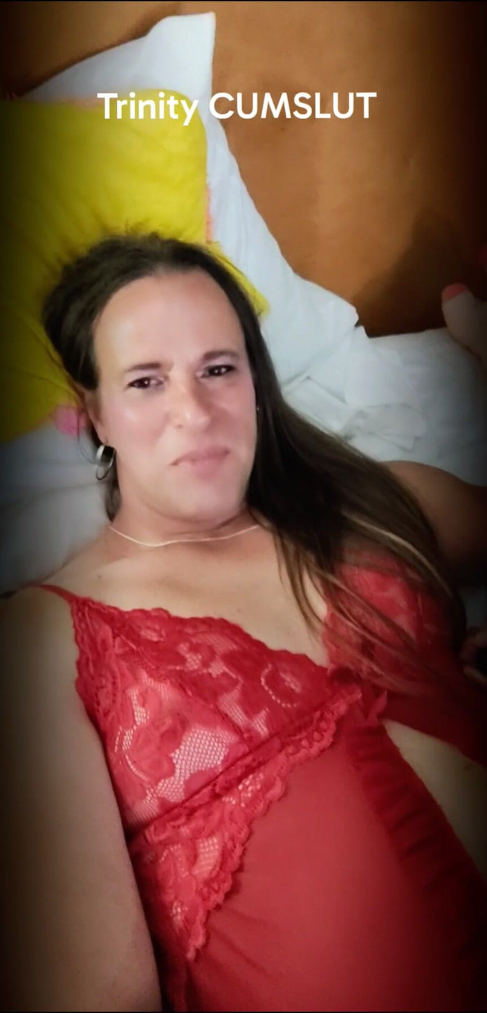 Trin luvs cum: Trinity cumslut me alimenta