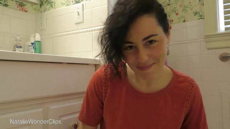 Natalie Wonder: Užívám si chuť tmavé, soukromé oblasti macechy tam dole