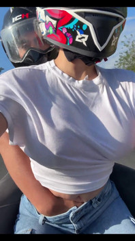 Ho Preso Un Cliente Didi Senza Reggiseno E Mi Ha Fatto Correre Nelle Mie Mutandine