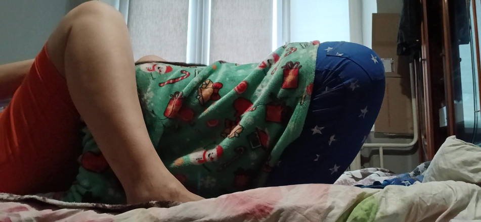 Lesbian-candys: J’adore renifler et lécher la chatte des femmes âgées