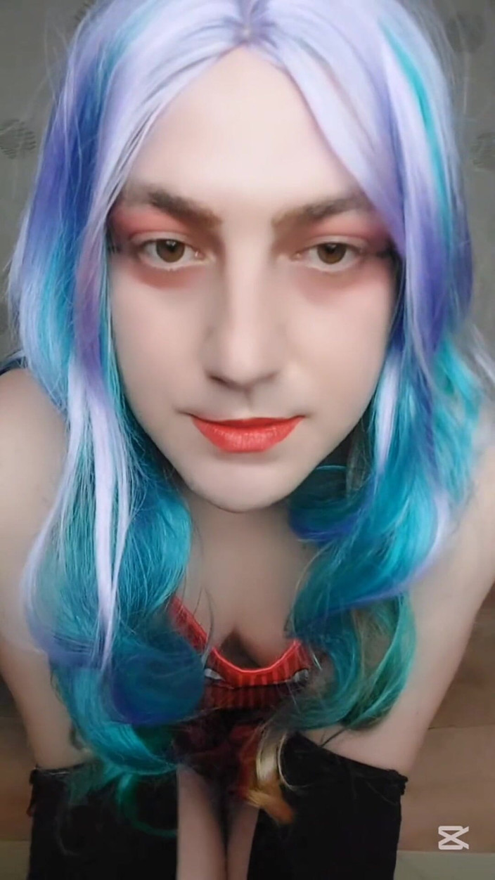 Kitty_Cross: 뚱뚱한 금발의 레이디보이 펨보이 모델 코스플레이어