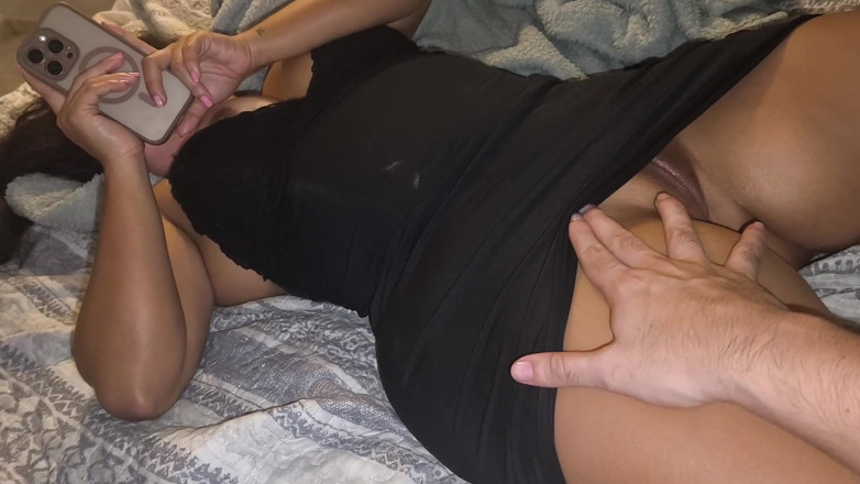 SENSESEX: Macocha rozmawia ze swoim byłym, podczas gdy zostaje penetrowana