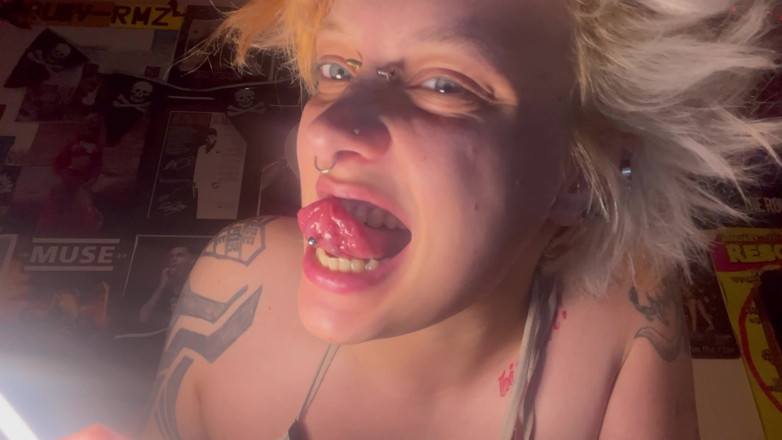 Glitterqueen1999: Goth Girl No Makeup Mouth Tour! Tongue Teeth 