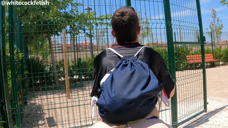 Cool Body: Una palestra di strada mi dà idee per posizioni scopate....