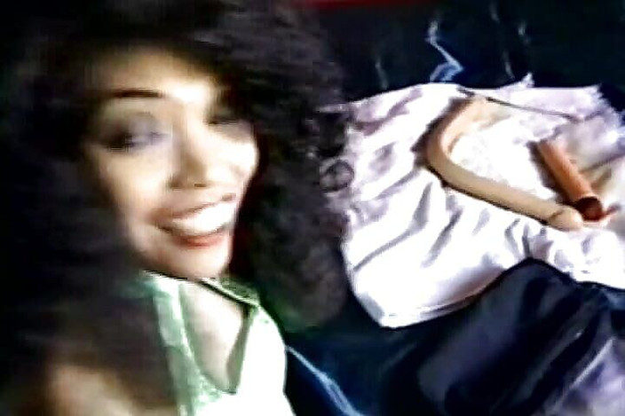 Vintage Life: 素晴らしい黒檀の女の子と非常に特別なビンテージ映画