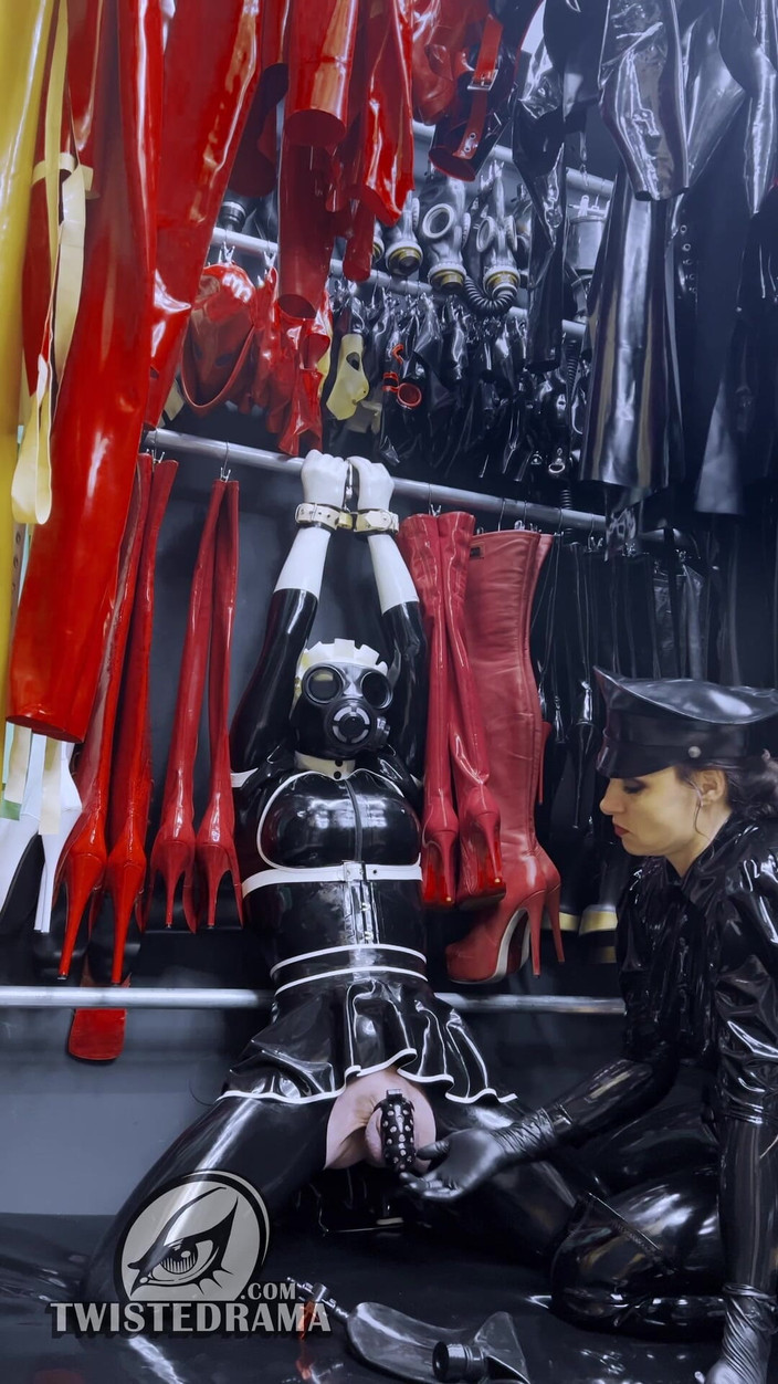 Twistedrama: Pembantu rumah Perancis