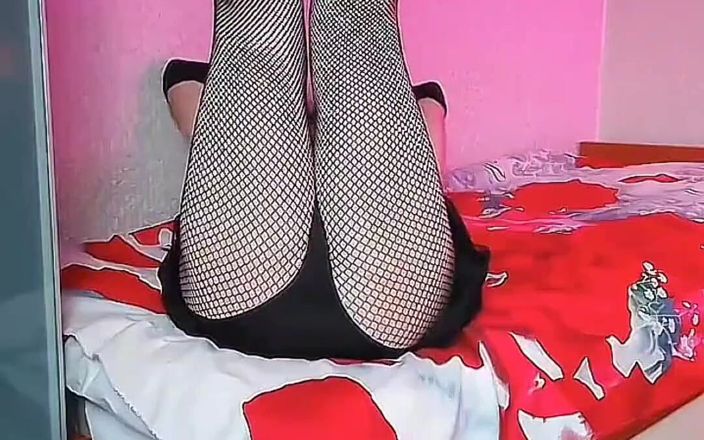 Kitty_Cross: Oğlan göğüsleri doğal kadın kılıklı travesti bayan oğlan beyaz tenli...