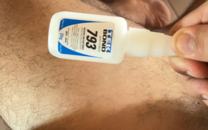 DaddyDoted: Desperacja ojczymu podczas korzystania z super kleju na żołędzi!