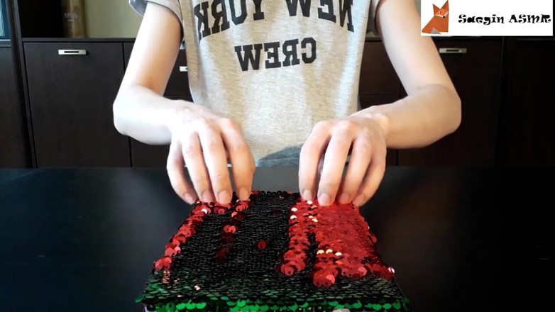 Saegin: [ASMR] Scratching textures, part 1 (no talking)