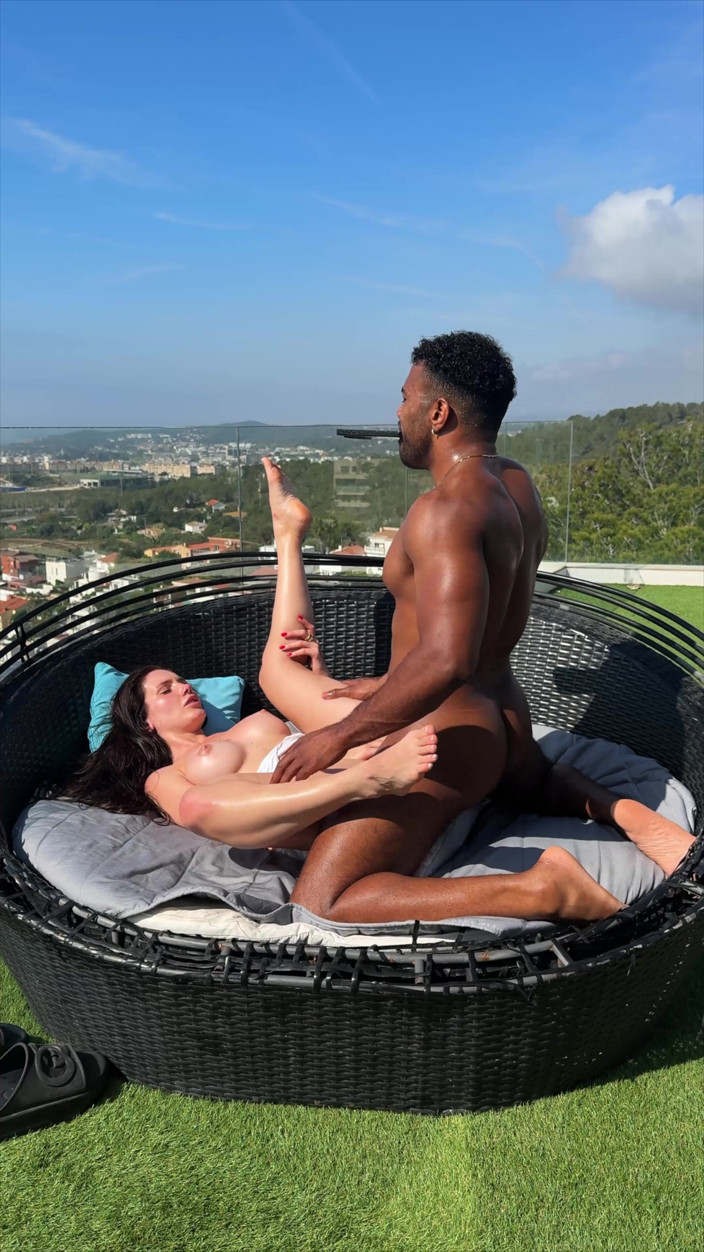 Mary Rock: Gros pour la sexy Mary Rock