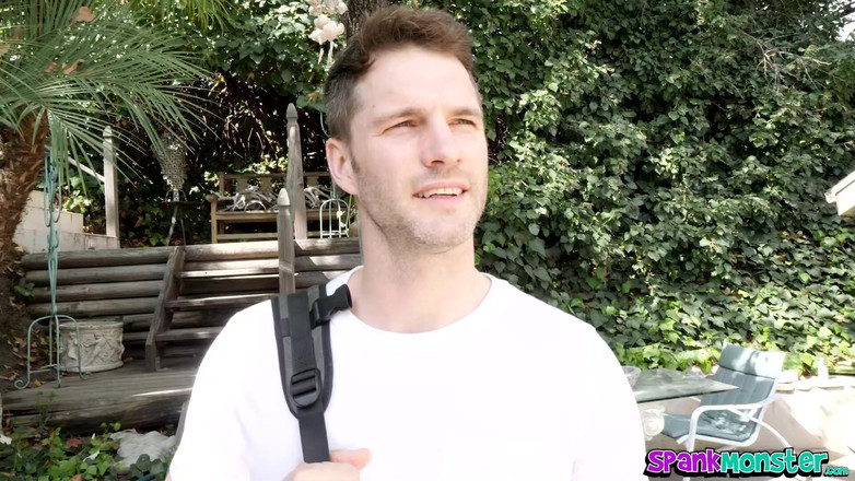 Spankmonster: Маленька тінка Жасмін Лув має одержимість членом